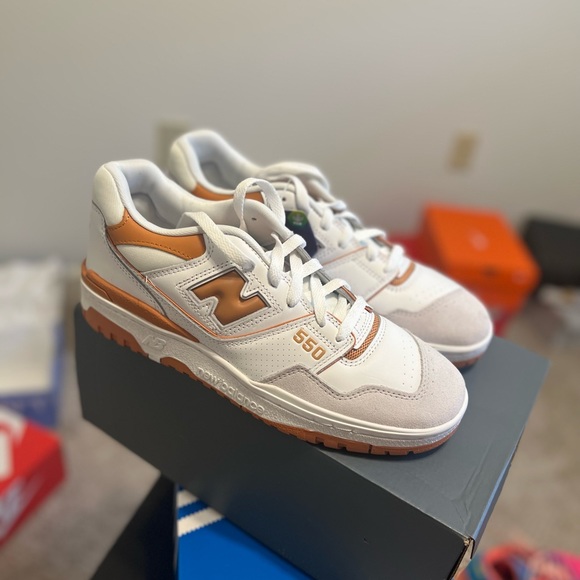 Men’s New Balance 550 - Picture 2 of 2